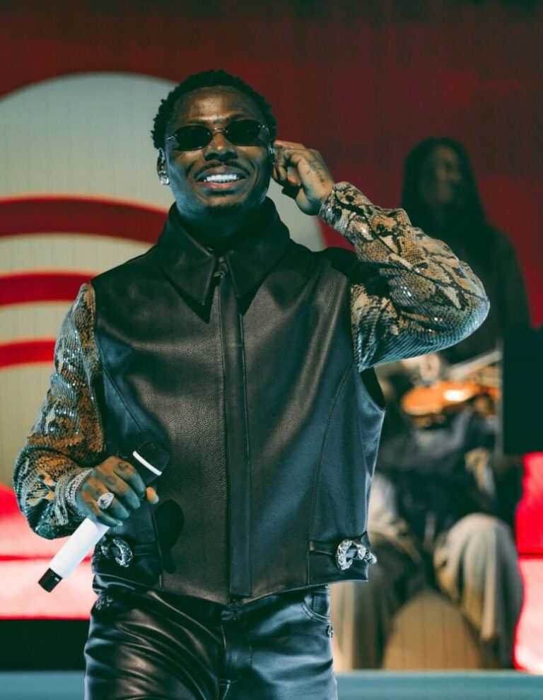 Asake Shuns Fans During US Tour Stage Incident