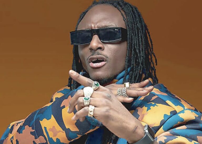 Akpako Bum Bum Lyrics by Terry G