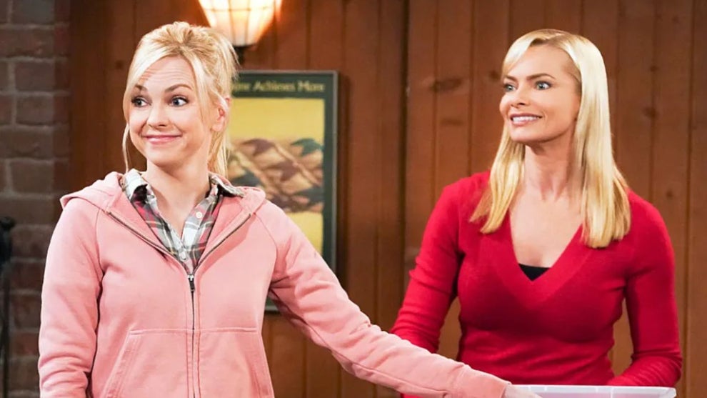 Jaime Pressly and Anna Faris on CBS