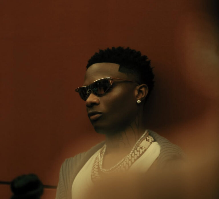 When is Wizkid going on tour?