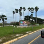 àB – En La Playita