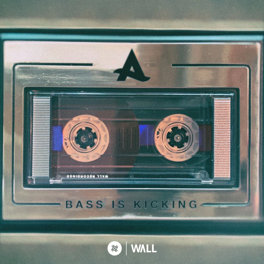 AFROJACK – Bass Is Kicking
