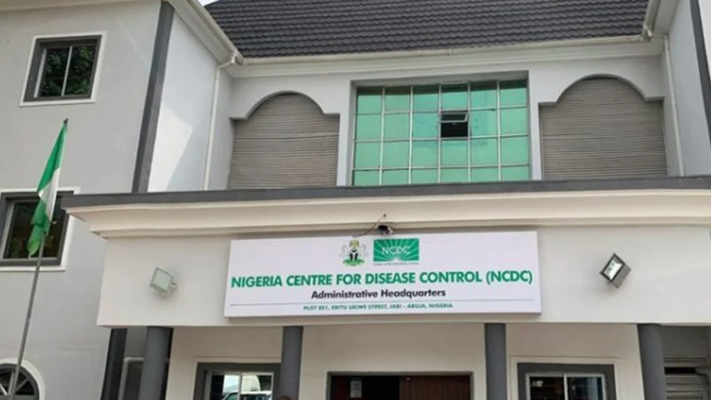 Nigeria Puts 53 Ebola Contacts Under Watch, Approves N100,000 Weekly Stipend